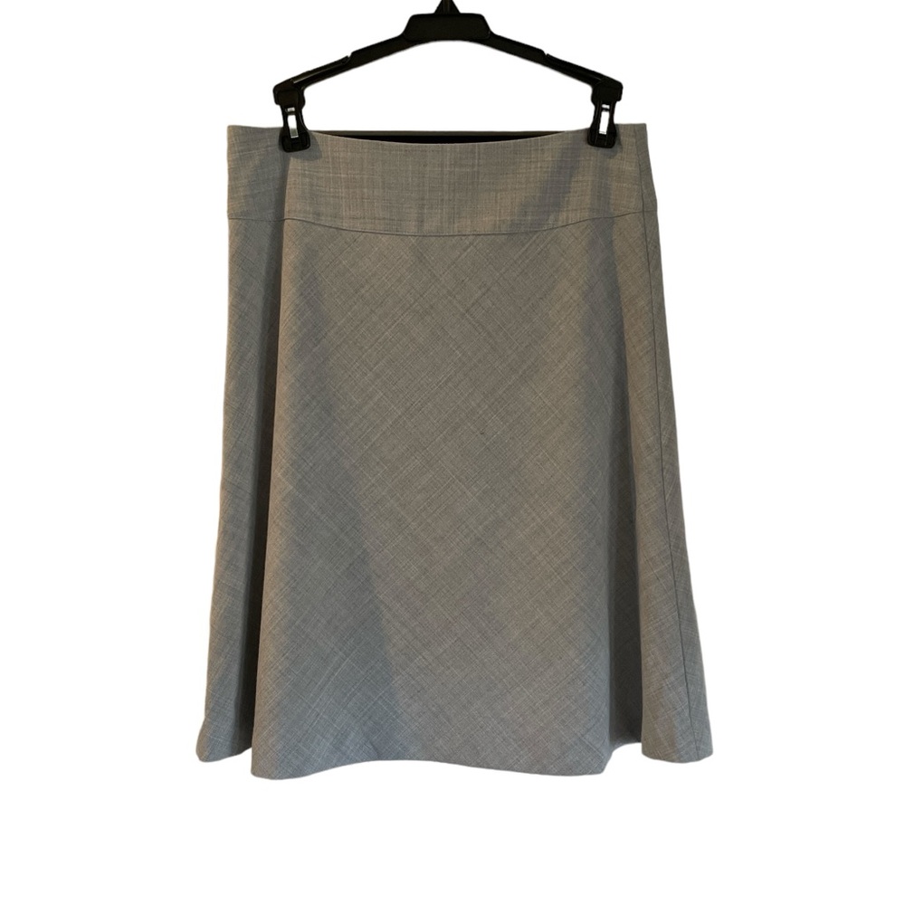 Express Skirt 🌷Size 0 🌷 Grey 🌷 Knee length 🌷